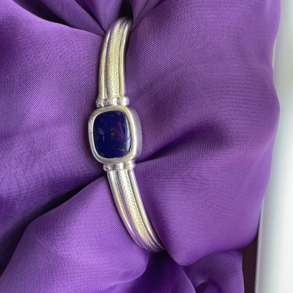 Sterling Silver and Lapis oval bangle bracelet - Picture 3 of 10